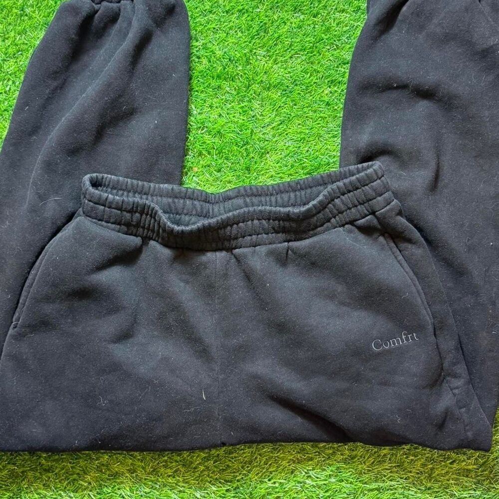 Comfrt Women's Black Joggers-tracksuits